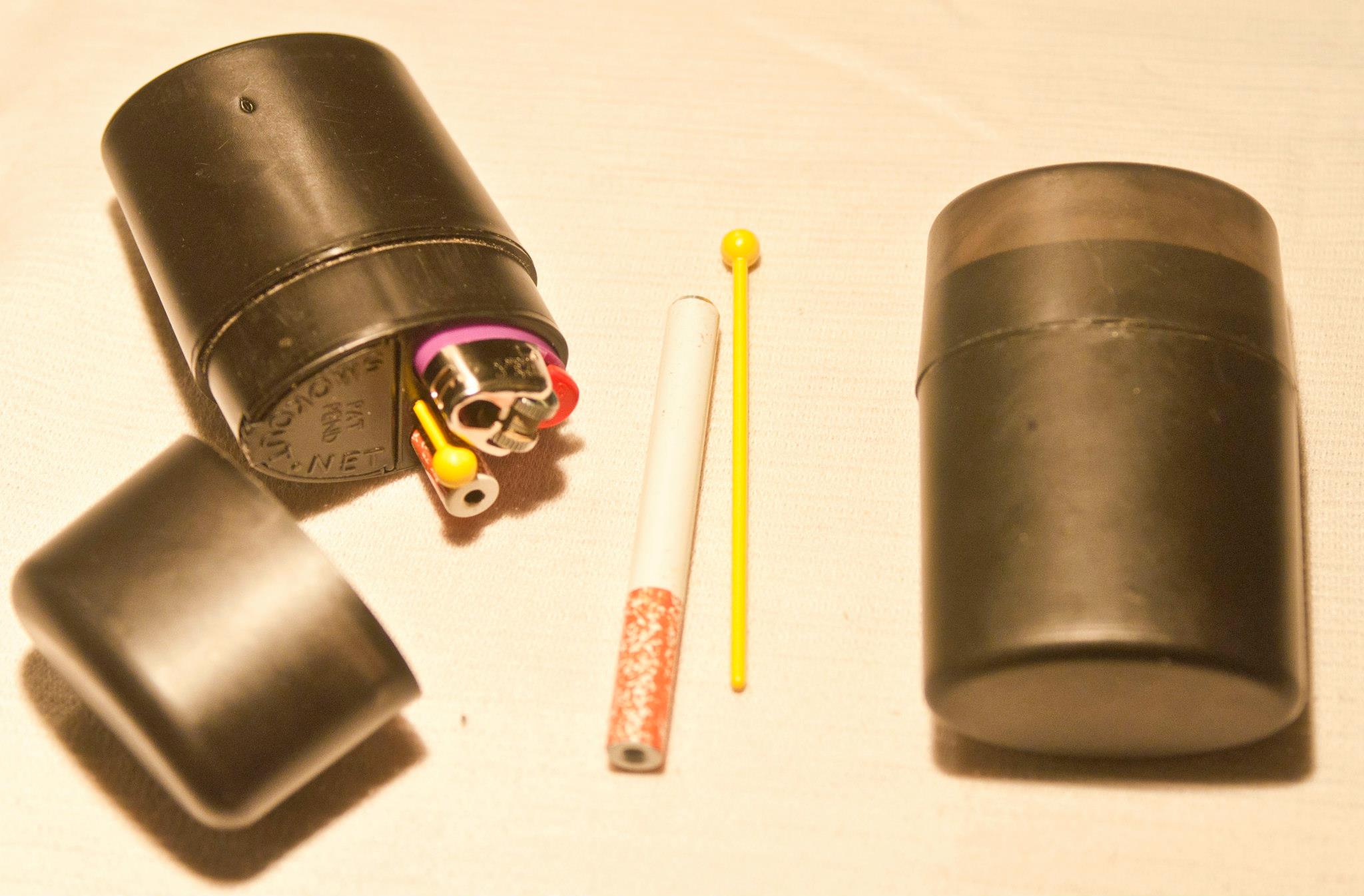 SmokOut compact case and components